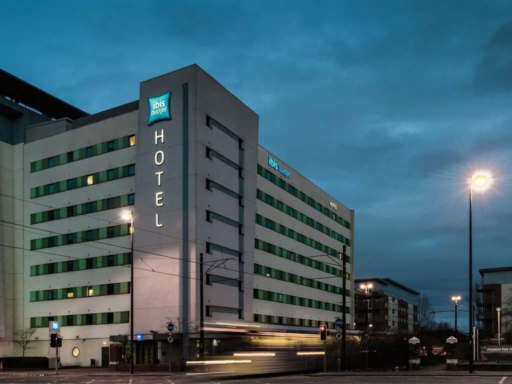 ibis budget Manchester Salford Quays building