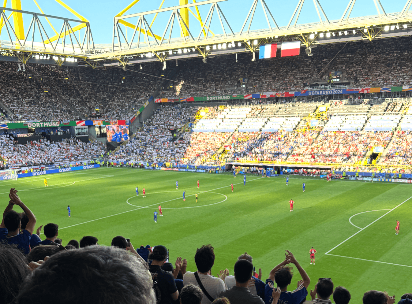 signa iduna park longside upper view